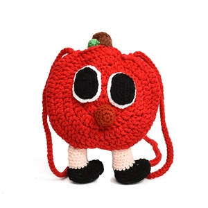 Sac à bandoulière en crochet rouge forme pomme pour enfants avec joli visage et feuille
