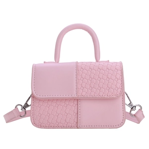 Mini sac bandoulière rose pour enfants avec design patchwork et boucles argentées