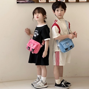 Sacs bandoulière minimalistes pour enfants en toile rose et bleue avec sangle