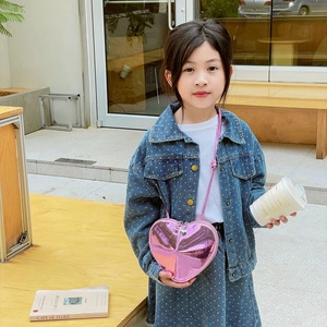 Sac bandoulière enfant tendance en forme de cœur avec effet laser brillant rose métal