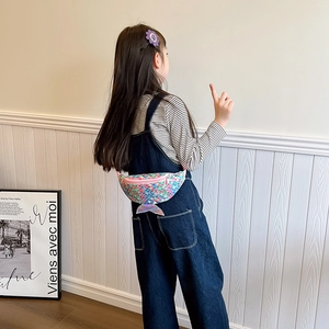 Cute sequin fish tail waist bag for kids featuring colorful scales and a pink zipper