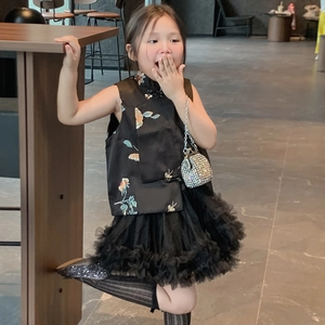 Girl's Chinese style two-piece set with black floral embroidery top and tulle tutu skirt