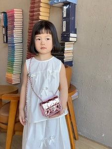 Toddler fashion crossbody bag with pink metallic quilted finish and chain strap