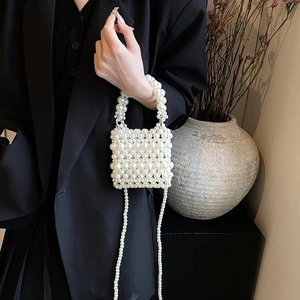 Mini sac à main perlé fait main avec bandoulière pour femme dans un style rétro élégant
