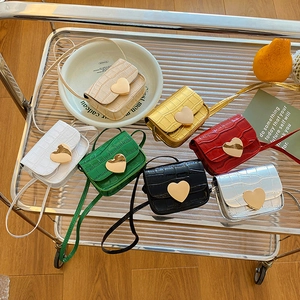 Kinder Mini Umhängetasche PU Leder Krokodilmuster Goldene Herzschnalle Kleine Quadratische Modische Schultertasche