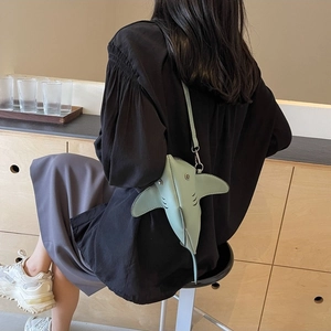 Sac bandoulière créatif en forme de requin vert menthe en cuir PU avec nageoires