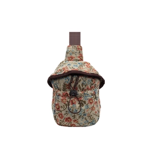 Sac de poitrine rétro à motif floral jacquard avec cordon de serrage et bandoulière