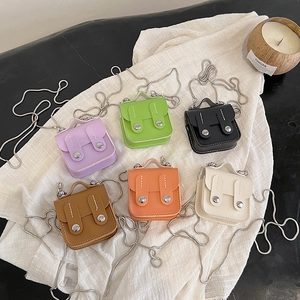 Mini Sac Bandoulière Enfants Cuir PU Couleur Unie Chaîne Métallique Sac À Main Mode Carré Rabat Garçons Filles