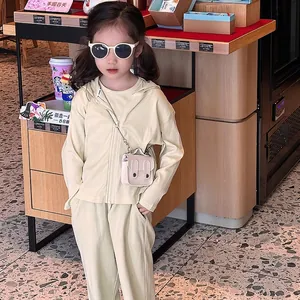 Ensemble survêtement à capuche enfant jaune pâle avec veste zippée et pantalon jogging