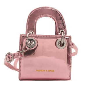 Mini sac bandoulière en cuir verni rose brillant avec poignées rondes et sangle
