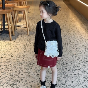 Sac seau élégant en perles blanches pour enfants avec bandoulière tressée