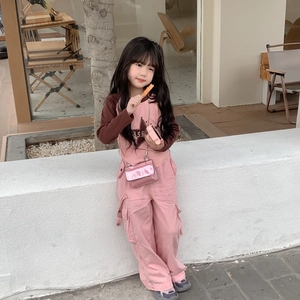 Pink and brown casual long-sleeve kids streetwear set with cargo pants and star print