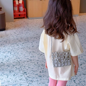 Silver beaded crossbody bag for kids with pearl镂空 hollow design and metal chain strap