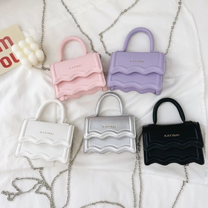 Girls Mini Crossbody Bag Wavy Edge PU Leather Small Shoulder Handbag With Metal Chain Strap Fashion Trendy Kids Purse
