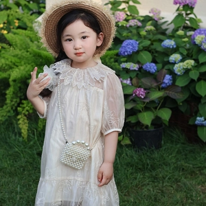 Robe en mesh floral pour fille avec sac à main perlé et chapeau de paille
