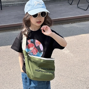Sac bandoulière en toile verte pour enfants avec imprimé lettré pour sorties et loisirs