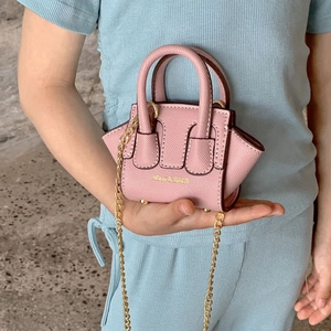 Mini sac bandoulière rose pour enfants avec chaîne dorée et finition cuir texturé