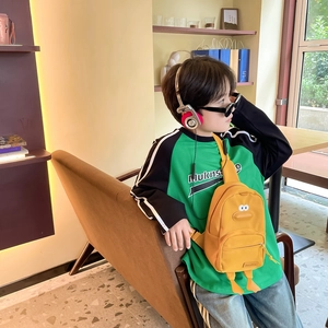 Sac bandoulière canard jaune pour enfants avec sangle réglable et détails 3D