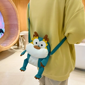 Sac bandoulière mignon en peluche dragon vert pour femme avec design de dessin animé