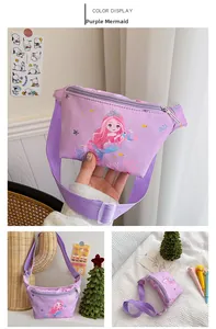 Detail der lila Kinder-Gürteltasche mit Meerjungfrau-Motiv und verstellbarem Gurtband