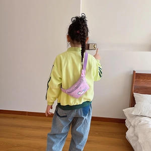 Lila Einhorn Bauchtasche für Kinder mit verstellbarem Gurt und I Can Fly Aufdruck