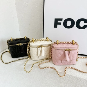 Mini Sac À Bandoulière Pour Filles Matelassé En Cuir PU Vanity Case Sac À Main Avec Chaîne En Métal Pour Enfants