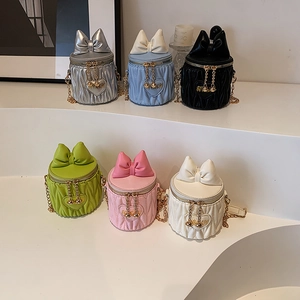 Sac Seau Mini Pour Filles Cuir PU Matelassé Décor Coeur Grand Noeud Chaîne Métallique Sac Bandoulière Mode Enfant