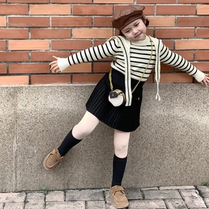 Kids mini round bag with bronze chain and black-white stripe knit outfit set