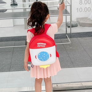 Zaino a forma di razzo rosso e bianco per bambini con finestra a stella e stile vivace