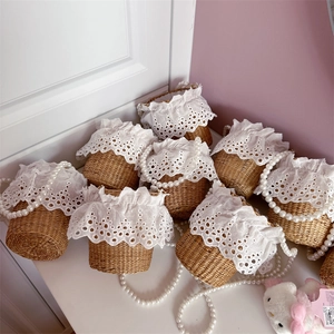Summer Kids Straw Woven Bucket Bag Sweet Artificial Pearl Lace Handbag Mini Shoulder Bag For Girls Travel Beach Fashion Straw Bag