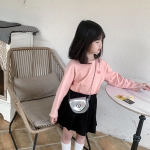 Pink long-sleeve cotton T-shirt, black pleated skirt and silver sequin heart bag set
