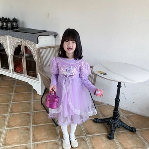 Robe violette pour enfants avec paillettes et mini sac à main assorti pour filles