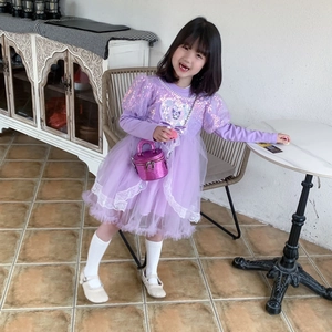 Robe de princesse violette pour fille avec manches bouffantes et détails Kuromi