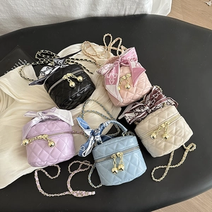 Mini Sac À Bandoulière Matelassé Pour Enfants En Cuir PU Sac À Main Avec Décoration De Nœud En Satin Chaîne Dorée