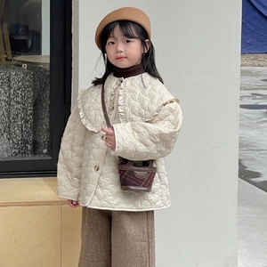 Girl heart-quilted winter coat in off-white with ruffled collar and retro Korean style