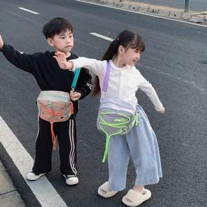 Fashionable kids crossbody bag with bungee cord design and adjustable strap