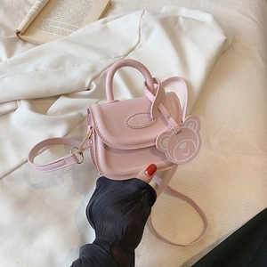 Mini borsa chic rosa in pelle PU per bambine con ciondolo a orsetto e tracolla lunga