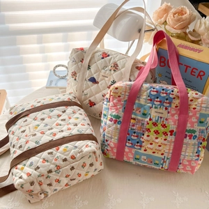 Quilted Cotton Kids Shoulder Bag Large Capacity Floral Cartoon Bear Pattern Korean Style Fashion Girls Outdoor Tote Bag