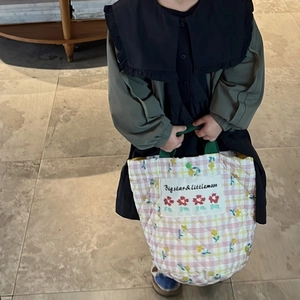 Sac fourre-tout matelassé à fleurs avec poignées vertes et motif à carreaux pour filles