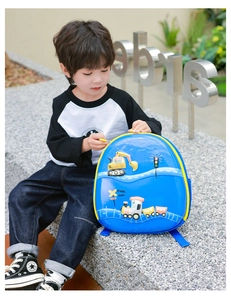 Blauer Hartschalen-Kinderrucksack mit Cartoon-Zugmuster und gelbem Reißverschluss-Detail