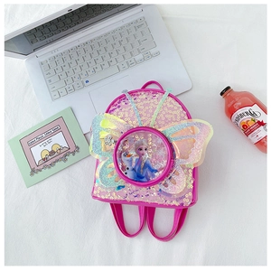 Détail du sac à dos rose pailleté pour enfants avec ailes laser et motif princesse elsa