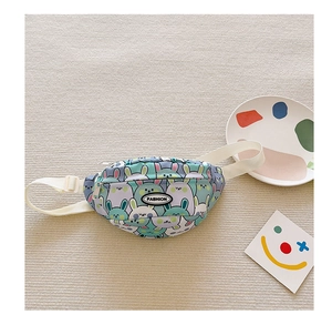 Detail von Kinder-Gürteltasche mit Hasen-Print und verstellbarer Schnalle am Gurt