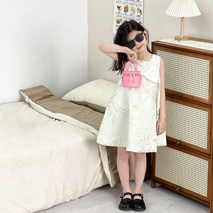 Robe d'été sans manches pour fille avec imprimé végétal vert et nœud décoratif