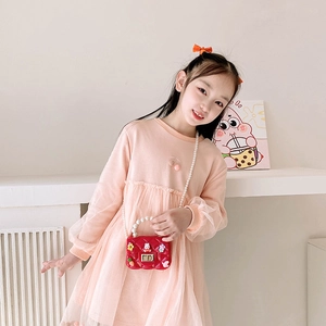 Robe en tulle rose pour filles avec petit sac rouge matelassé et anse en perles