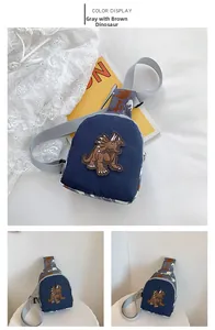 Détail du sac de poitrine dinosaure gris et marron pour enfant en toile robuste