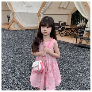 Robe rose sans manches pour filles avec un mini sac à bandoulière bicolore rose