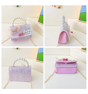Détails du sac pour fille en tweed rose avec nœud, marguerites et poignée en perle