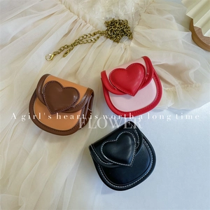 Sac À Bandoulière En Forme De Cœur Pour Filles Mini Sac À Main En Cuir PU Avec Bandoulière Chaîne En Métal