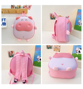 Vue détaillée du sac à dos animal rose avec mesh respirant et bretelles réglables