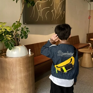 Sac de poitrine tendance pour enfants en toile jaune et noire avec cordons de sport